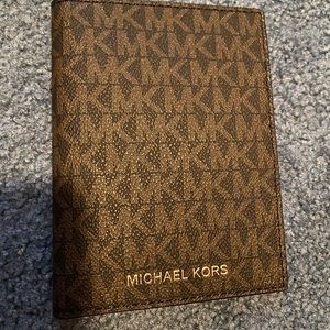 Michael Kors Bedford Travel Passport Wallet